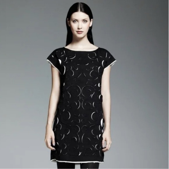 Catherine Malandrino Dresses & Skirts - Catherine Malandrino Appliqué Shift Dress